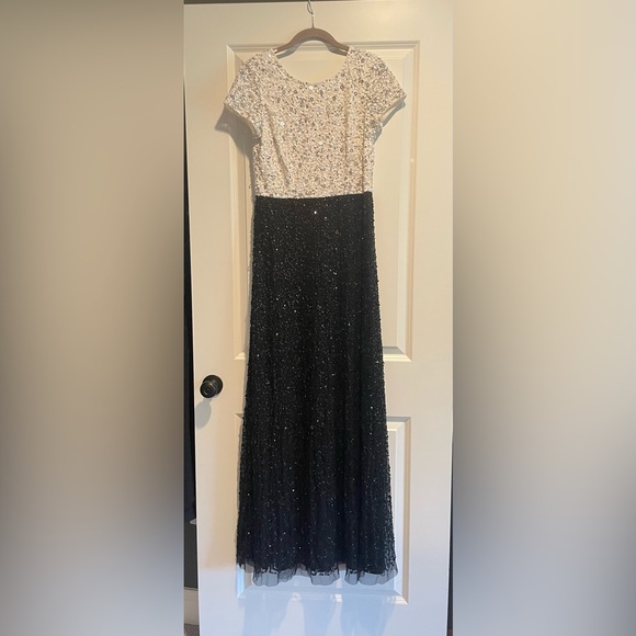 Adrianna Papell gown - Picture 1 of 7